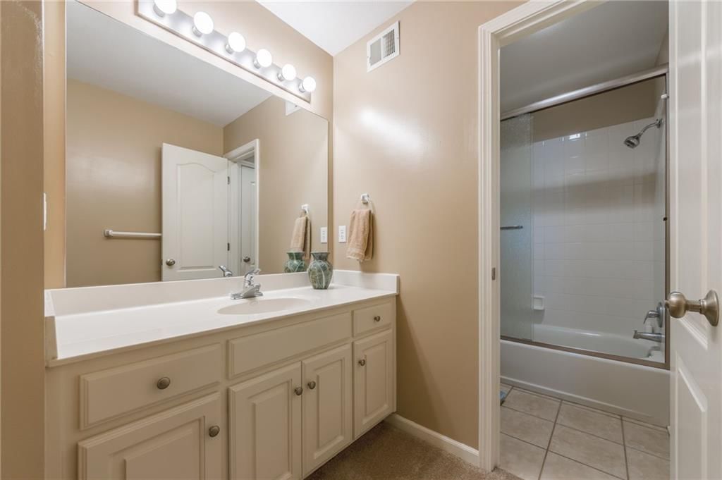 1121 Redwood Place — photo 30