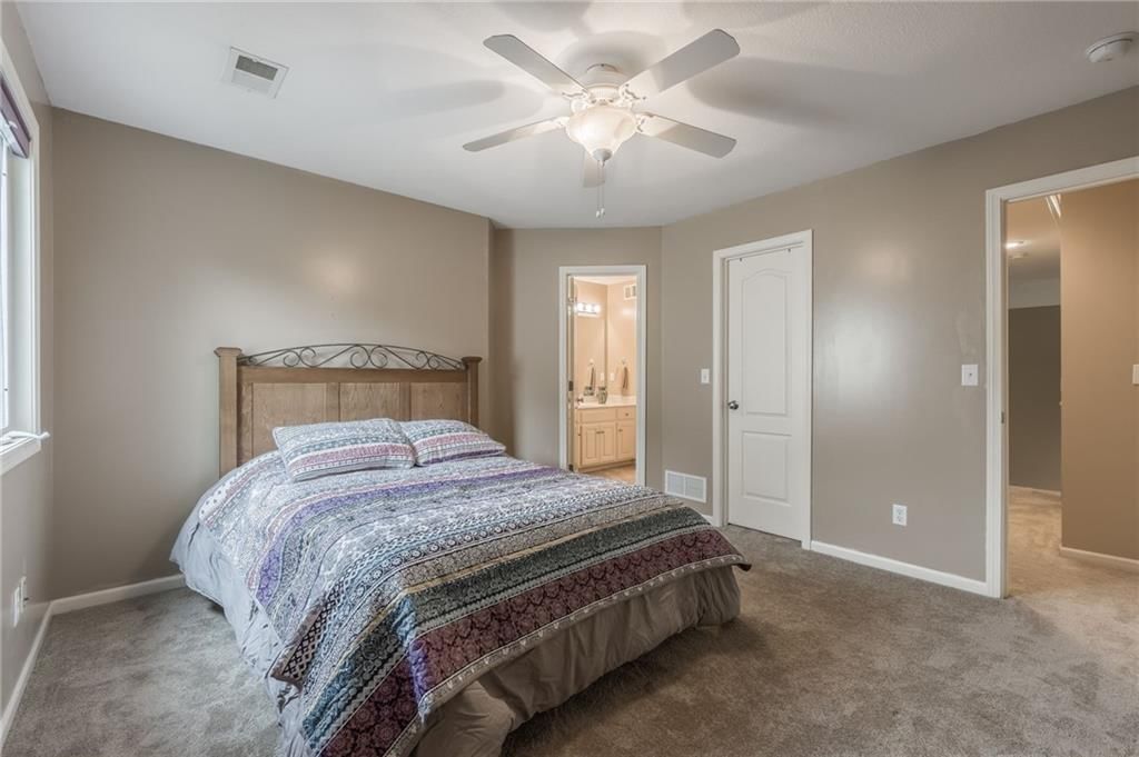 1121 Redwood Place — photo 32