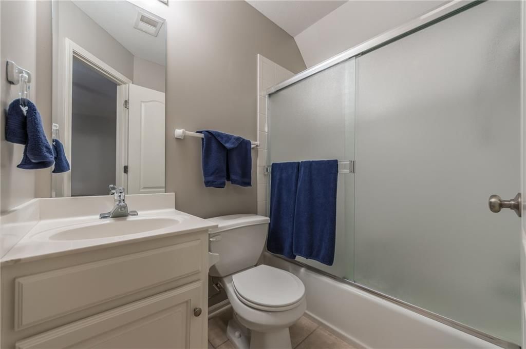 1121 Redwood Place — photo 36