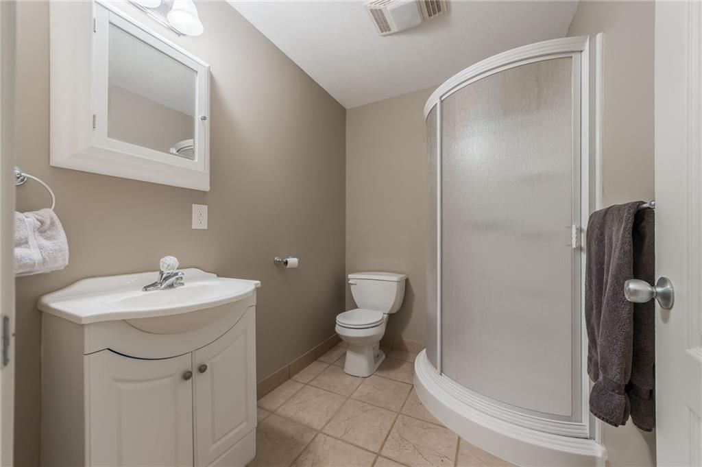 1121 Redwood Place — photo 44