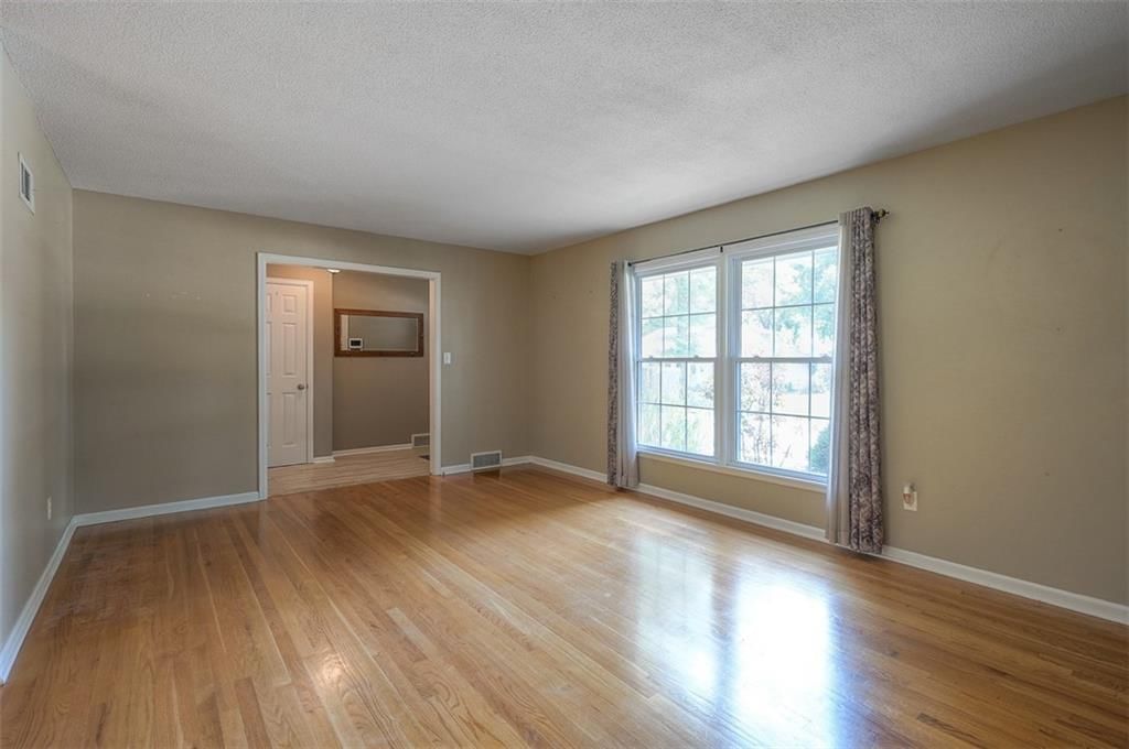 Photo 7 of 34 - 8110 Greeley Avenue
