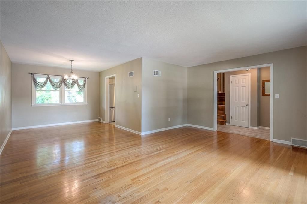 Photo 8 of 34 - 8110 Greeley Avenue
