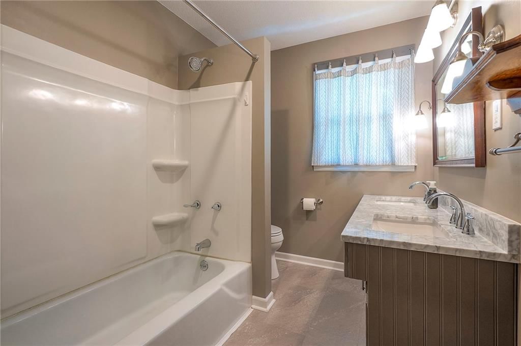 Photo 12 of 34 - 8110 Greeley Avenue