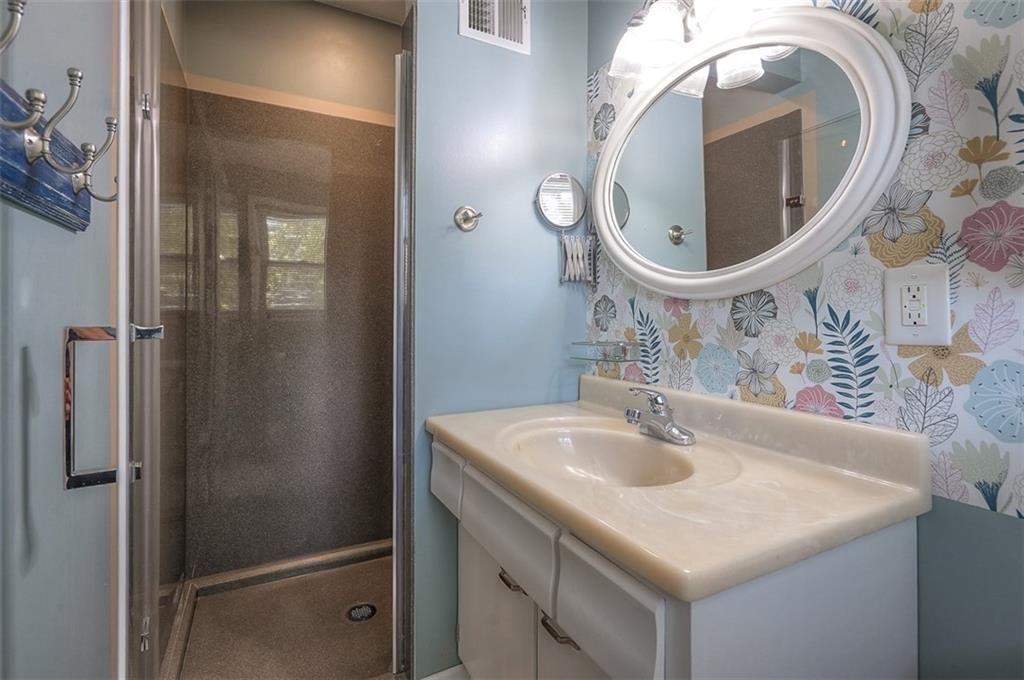 Photo 15 of 34 - 8110 Greeley Avenue