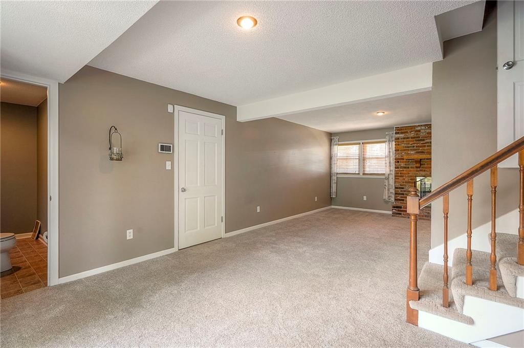 Photo 23 of 34 - 8110 Greeley Avenue