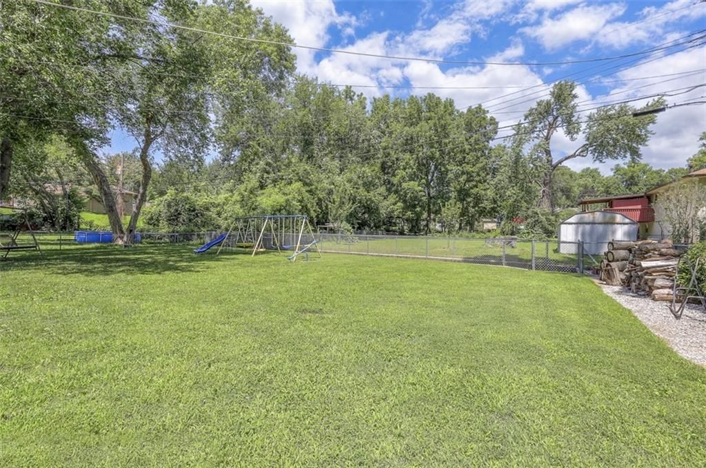 Photo 33 of 34 - 8110 Greeley Avenue