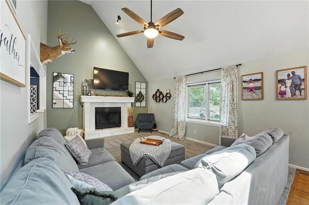 2128 Sunset Circle — photo 4