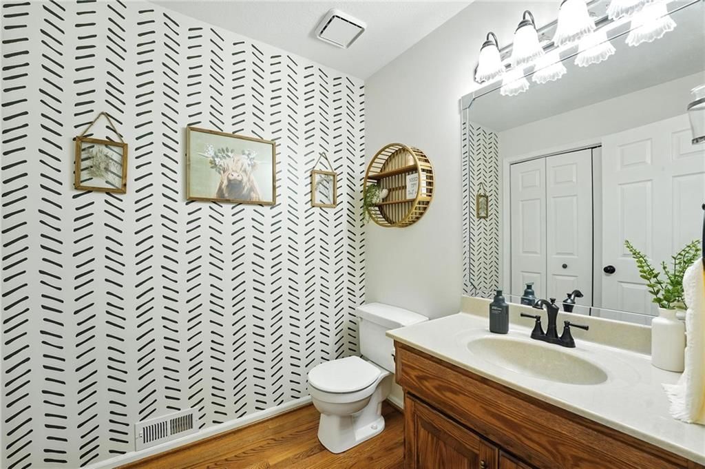 2128 Sunset Circle — photo 13