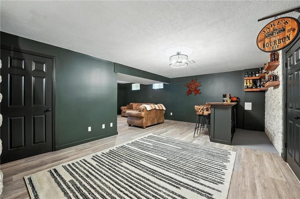 2128 Sunset Circle — photo 27
