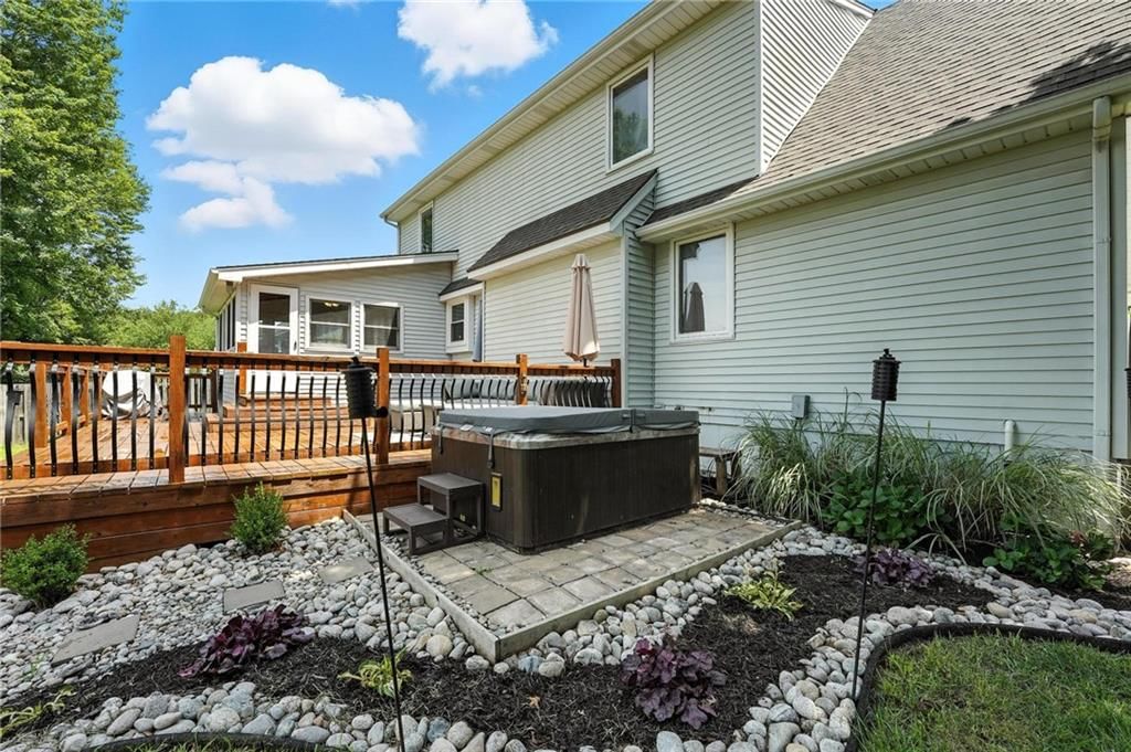 2128 Sunset Circle — photo 36