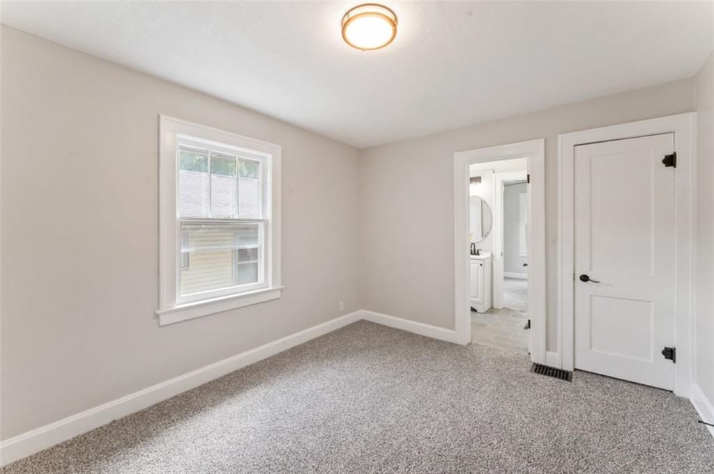 Photo 23 of 42 - 1908 S Willow Avenue