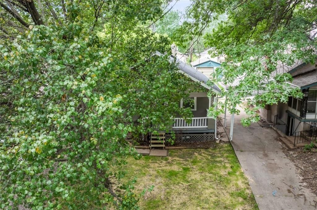 Photo 30 of 42 - 1908 S Willow Avenue