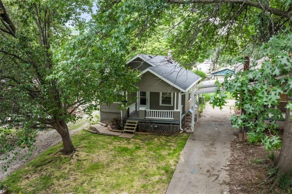 Photo 31 of 42 - 1908 S Willow Avenue