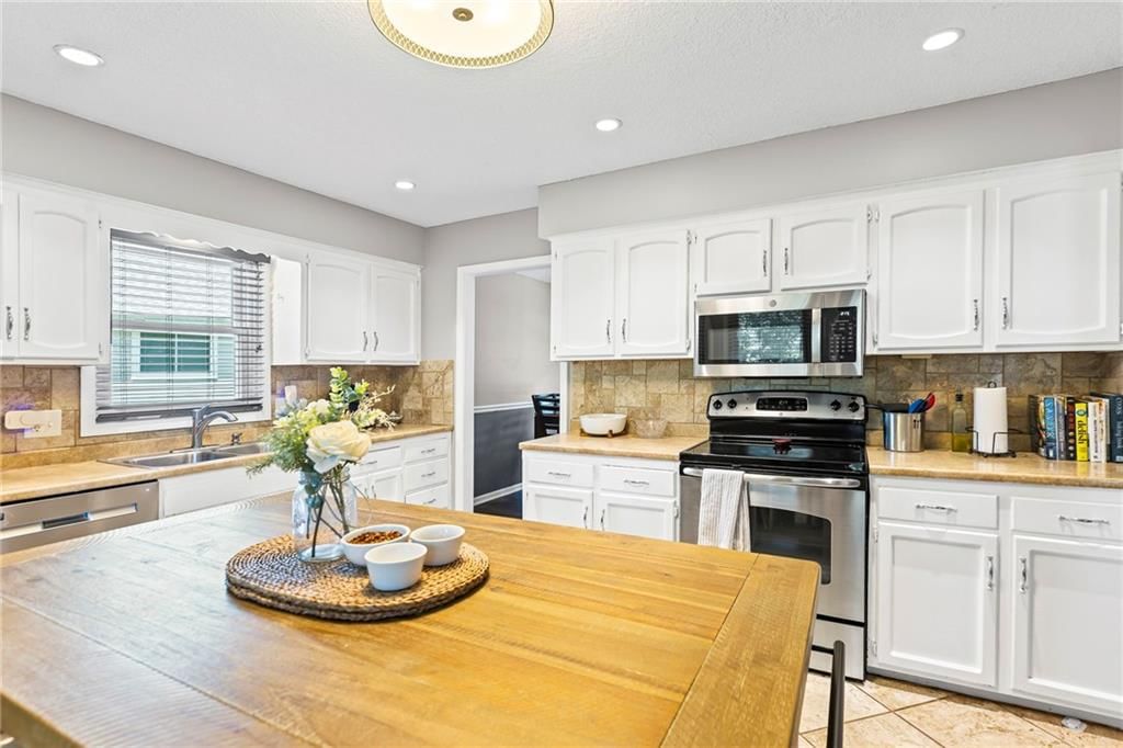14206 S Locust Street — photo 16