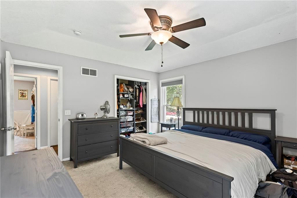 14206 S Locust Street — photo 20