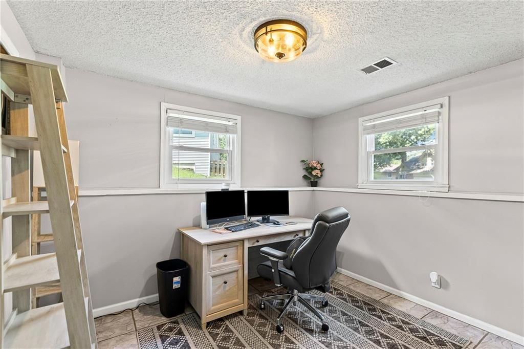 14206 S Locust Street — photo 30