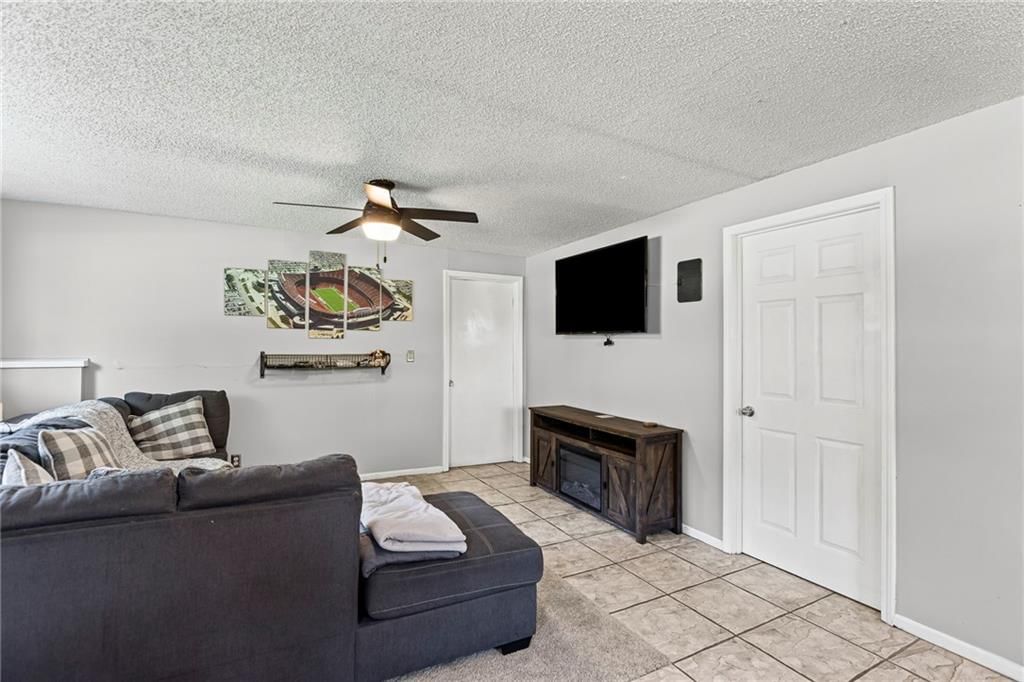 14206 S Locust Street — photo 31