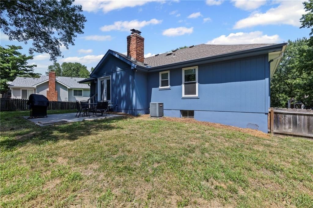 14206 S Locust Street — photo 36