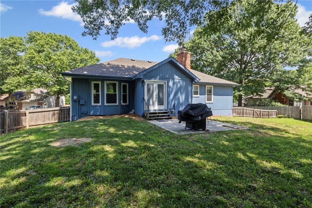 14206 S Locust Street — photo 37
