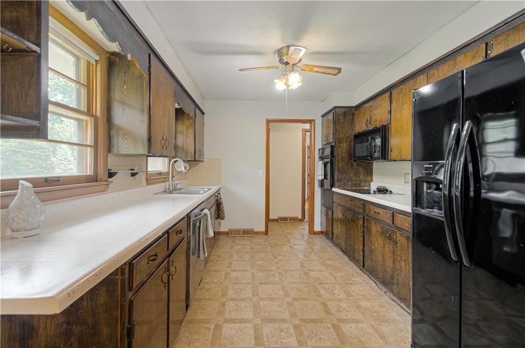 1476 Hemlock Drive — photo 6