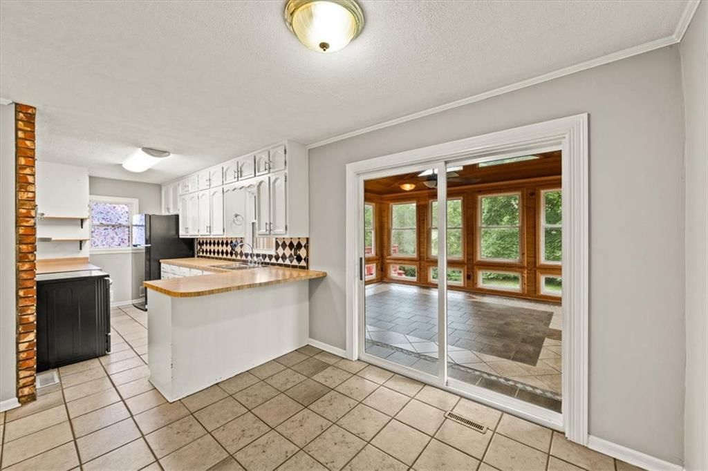 6509 N WALNUT Street — photo 5