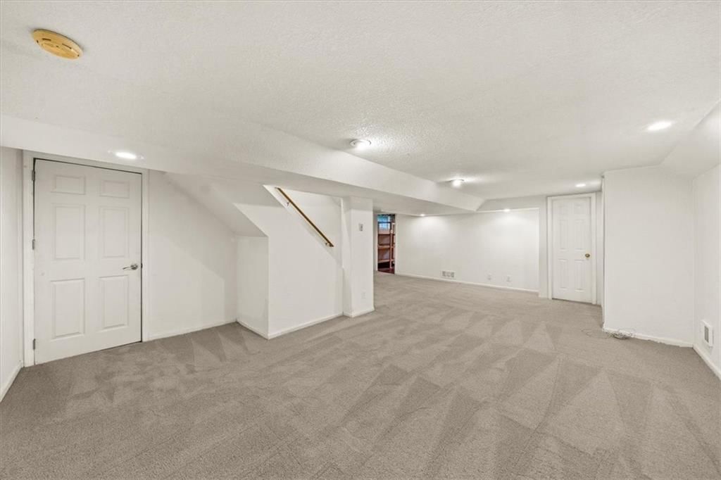 6509 N WALNUT Street — photo 18