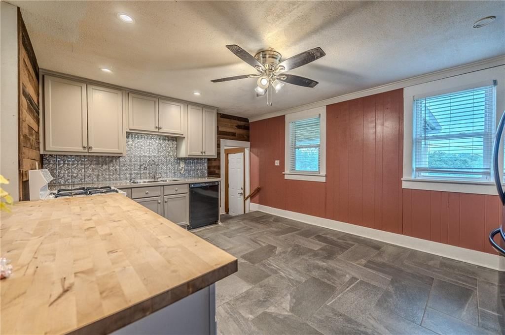 7486 Newton Road — photo 12