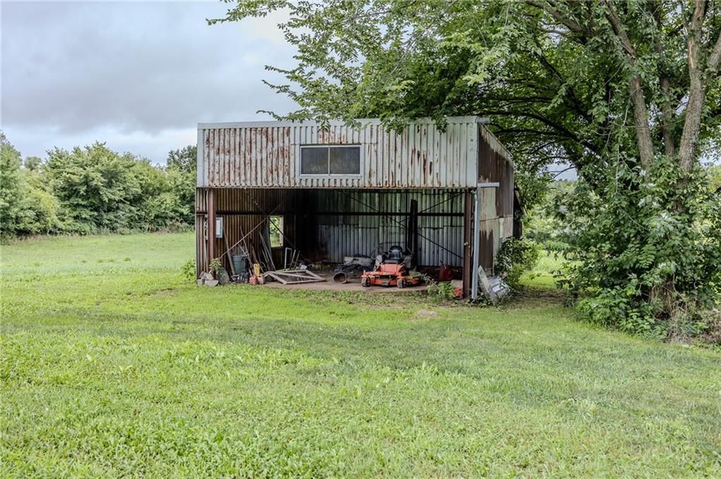 7486 Newton Road — photo 42
