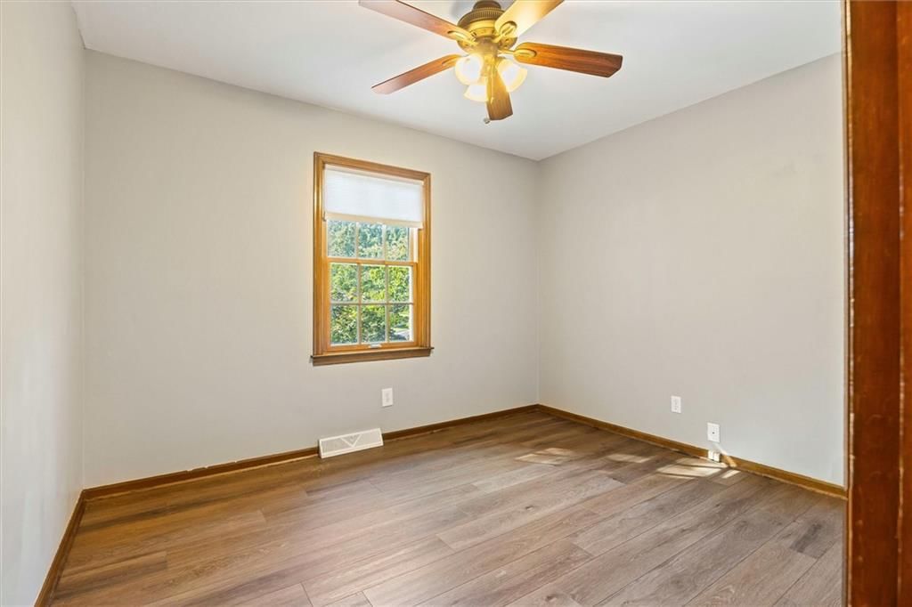 Photo 21 of 43 - 9332 HARDY Drive
