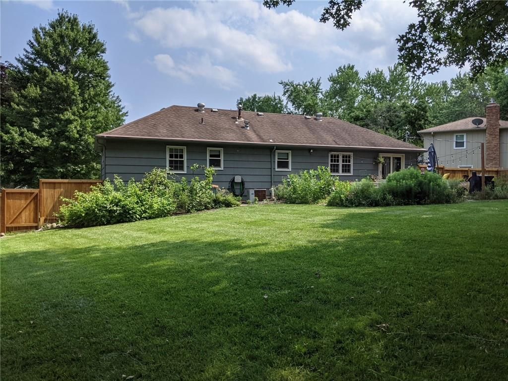 Photo 32 of 43 - 9332 HARDY Drive