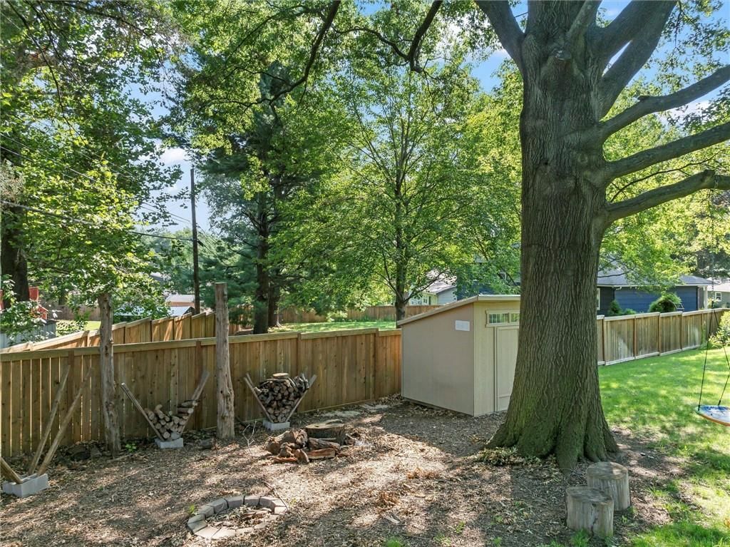 Photo 36 of 43 - 9332 HARDY Drive