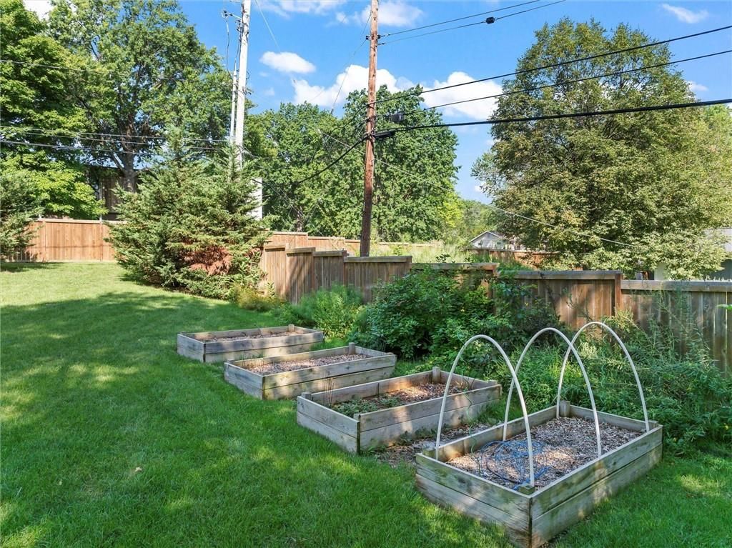 Photo 38 of 43 - 9332 HARDY Drive