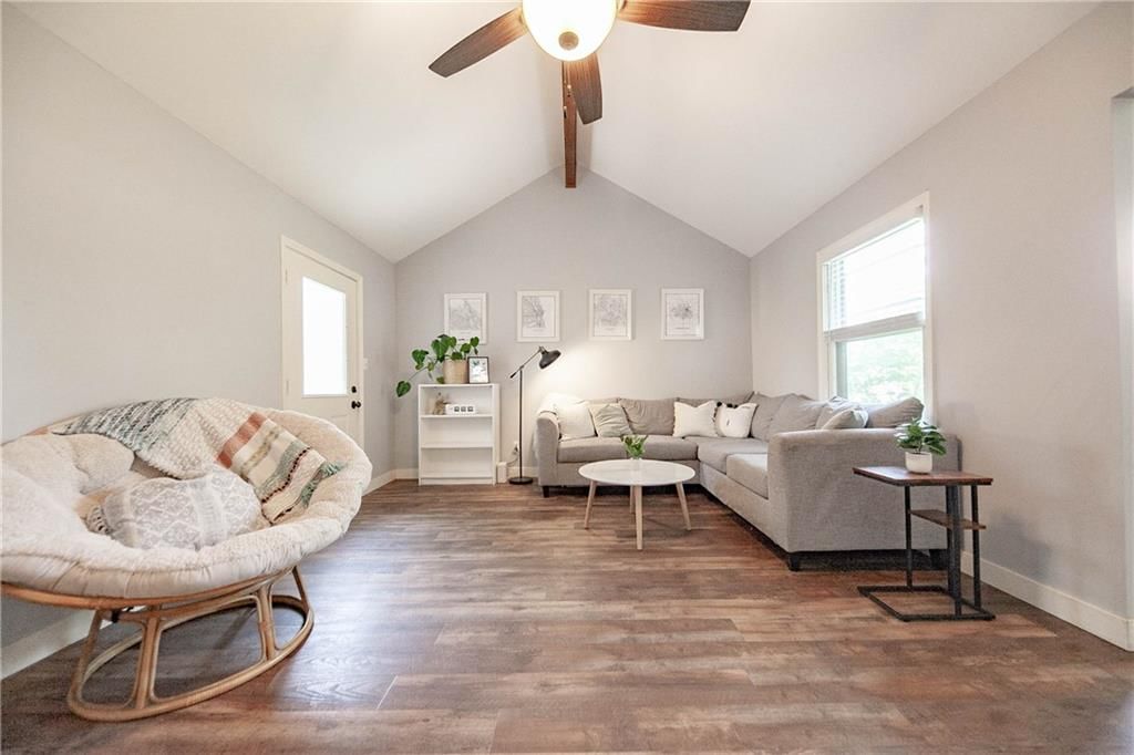 Photo 5 of 53 - 2701 Pebble Lane