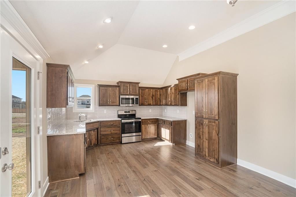 12402 Morgan Street — photo 11