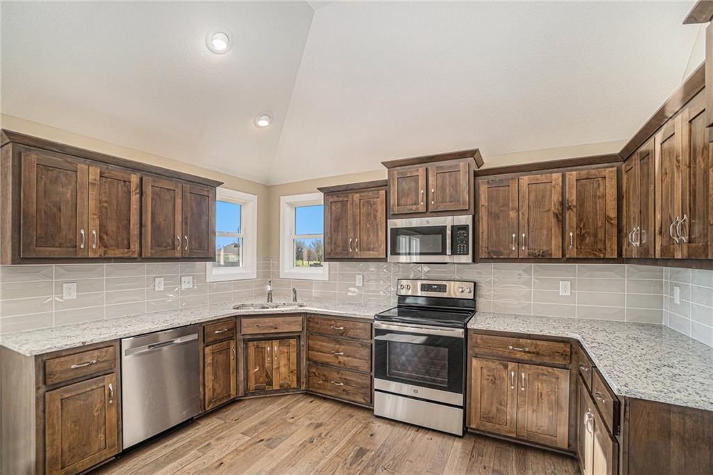 12402 Morgan Street — photo 13