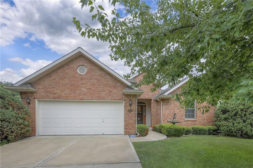 22513 E 33rd Street S, Blue Springs, MO