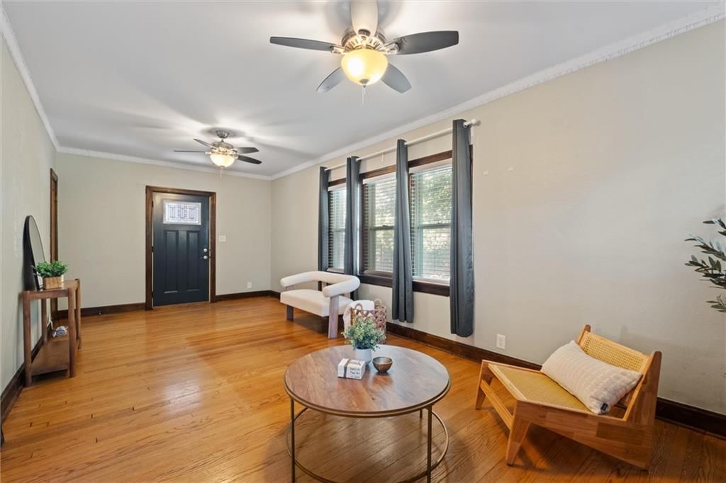 Photo 10 of 43 - 6025 Rockhill Road