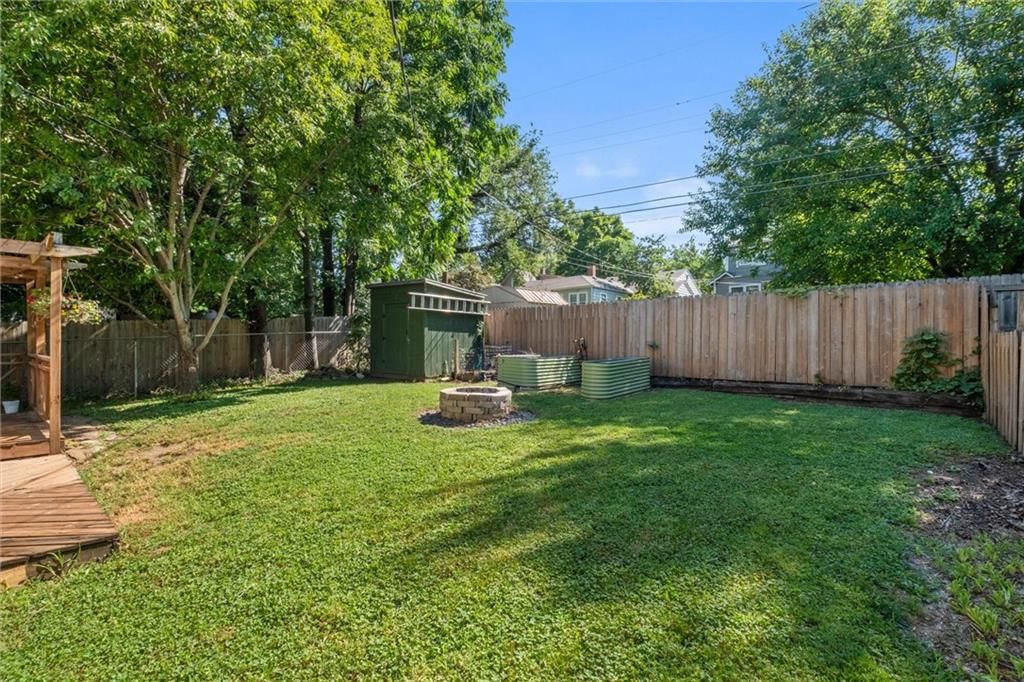 Photo 38 of 43 - 6025 Rockhill Road