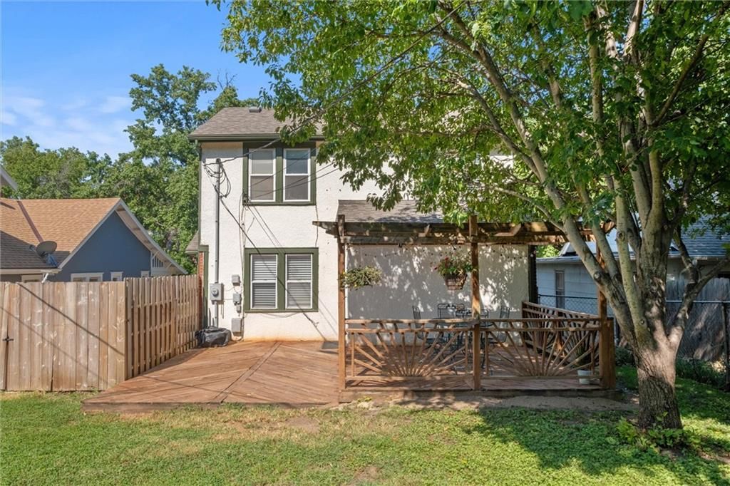 Photo 40 of 43 - 6025 Rockhill Road