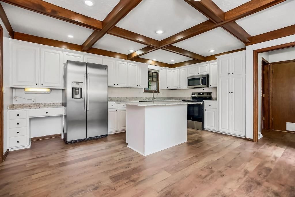 Photo 6 of 38 - 1604 SW 18th Street Court