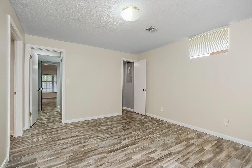 Photo 23 of 38 - 1604 SW 18th Street Court