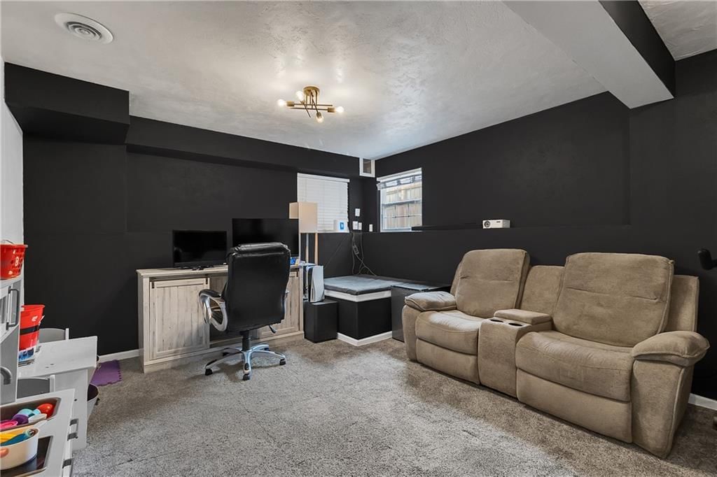 Photo 23 of 42 - 2229 NE MAYBROOK Drive
