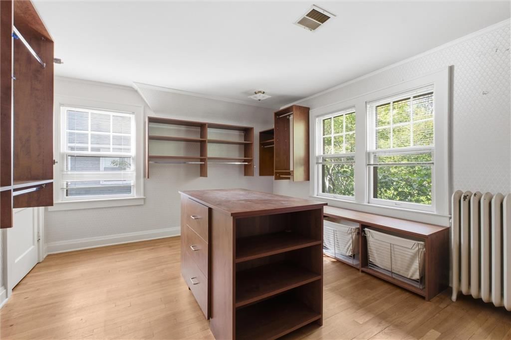Photo 13 of 27 - 27 W 69th Terrace