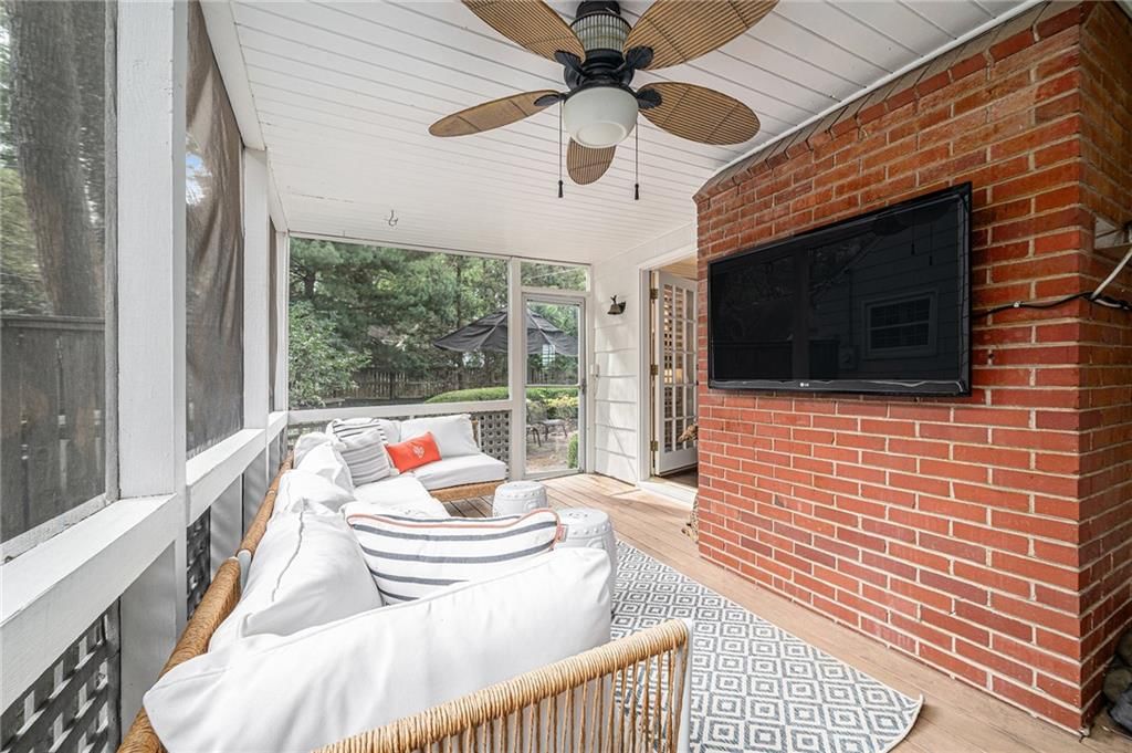 Photo 7 of 33 - 5400 Belinder Road
