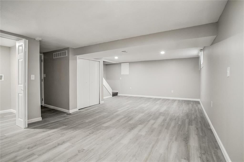 Photo 22 of 27 - 2300 NW Chatham Place