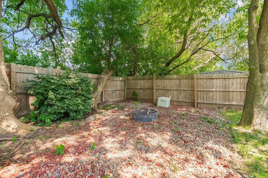Photo 38 of 38 - 6301 Anderson Street