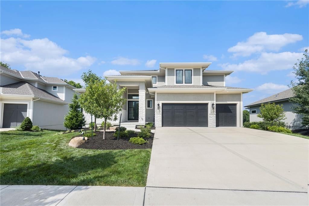 Photo 5 of 57 - 17045 Bluejacket Street