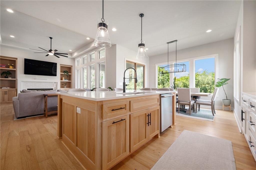Photo 10 of 57 - 17045 Bluejacket Street