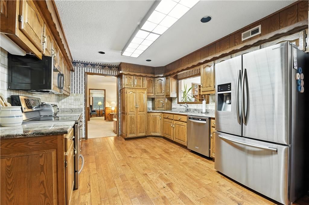 23900 E 88th Street — photo 15