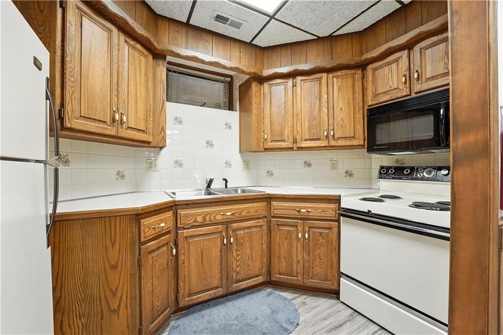 23900 E 88th Street — photo 48